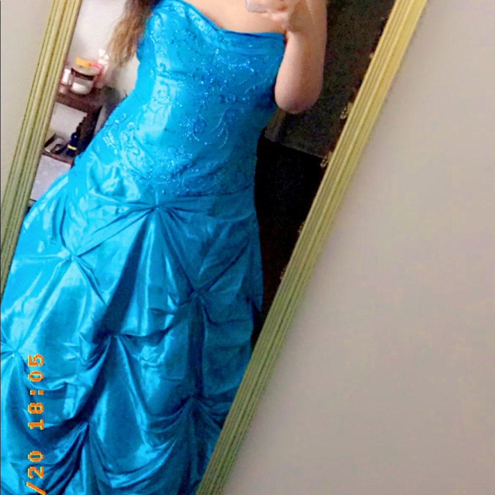 Size 24 womens turquoise formal dress -fits size 16